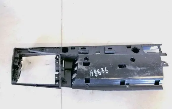 Jaguar XF Dash center air vent grill 8x23043c26a 8x23-043c26-a