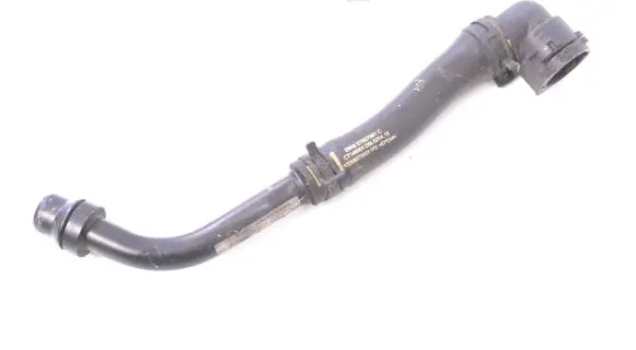 Mercedes-Benz CLA C117 X117 W117 Engine coolant pipe/hose A1332000052