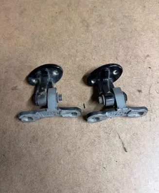 Volvo S40 Rear door lower hinge 30715358