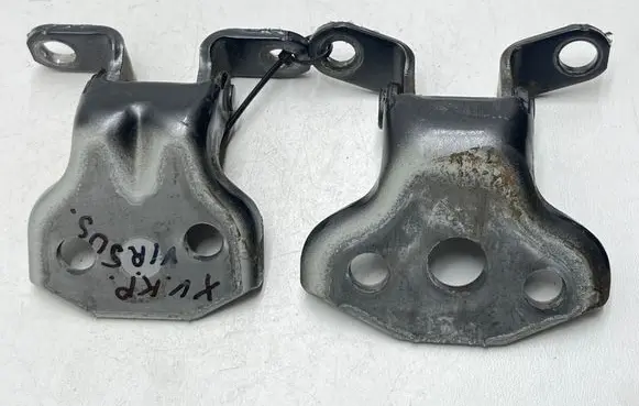 Subaru XV II Front door hinge set 60079FL010