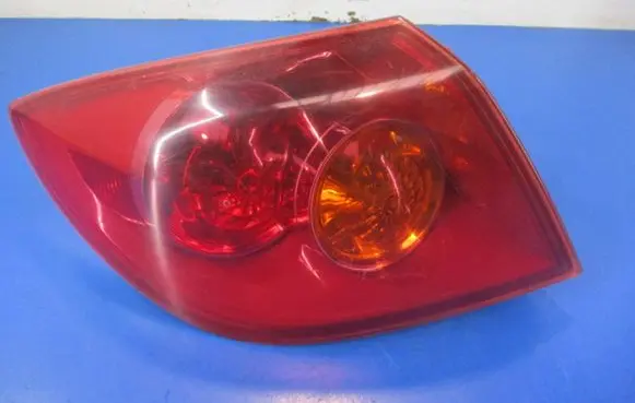 Mazda 323 F Rear/tail lights