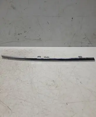 Volkswagen Touareg II Fender trim (molding) 7P6857768A
