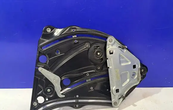 Mercedes-Benz E C207 W207 Rear window lifting mechanism without motor 961881103