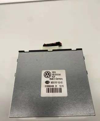 Volkswagen Golf VI Power management control unit 1K0919041 0128582406 8ES01015300
