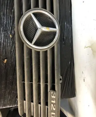 Mercedes-Benz Sprinter W901 W902 W903 W904 Front grill 9018880123