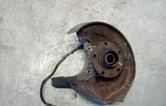 Audi A8 S8 D2 4D Rear wheel hub spindle/knuckle 