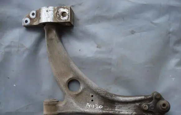 Volkswagen PASSAT B6 Front control arm 14120