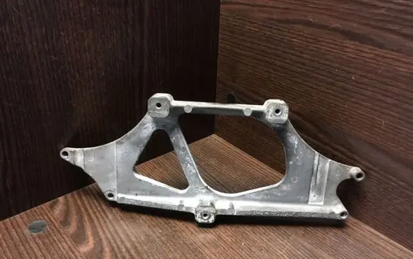 Volkswagen Crafter Engine mount bracket 03L131535E