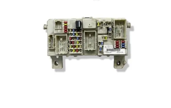 Ford Focus Fuse module 7M5T14A073CC 97RA000001 97RA012108