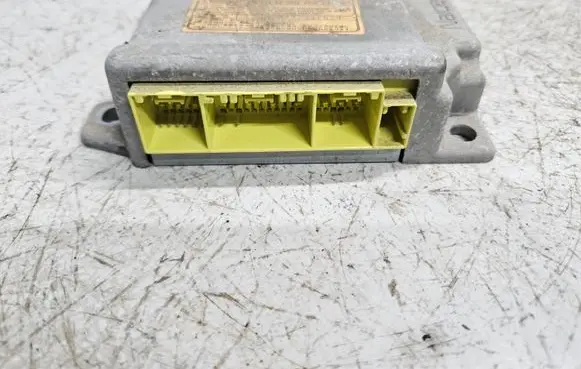 Mazda 323 F Airbag control unit/module B25E57K30A 8F25B 3321449