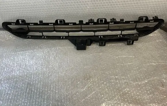 Front bumper lower grill