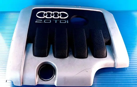 Audi A3 S3 A3 Sportback 8P Engine cover (trim) 03G103925BQ