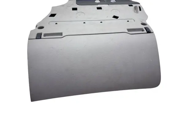 Glove box
