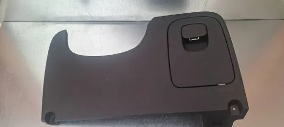 Opel Mokka X Dashboard lower bottom trim panel AVF91008