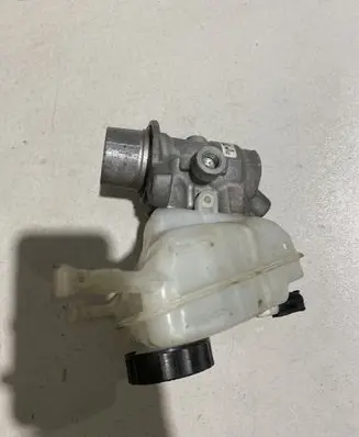 Mercedes-Benz C W205 Master brake cylinder A2054300002