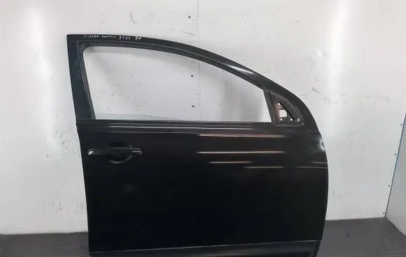 Nissan Qashqai+2 Front door