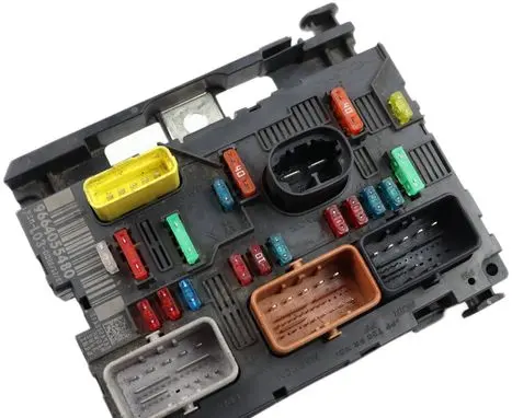 Peugeot 207 Fuse module 9664055480