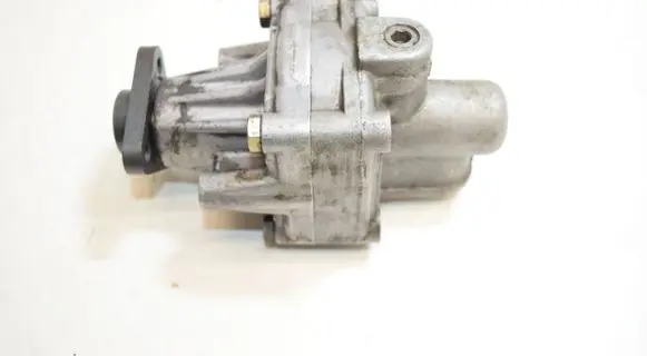 Audi A6 S6 C4 4A Power steering pump 048145155F