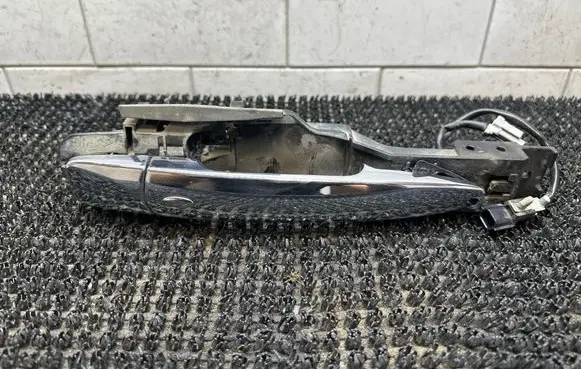 Nissan Maxima A35 Front door exterior handle
