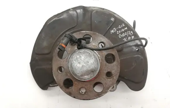 Mercedes-Benz E W212 Front wheel hub
