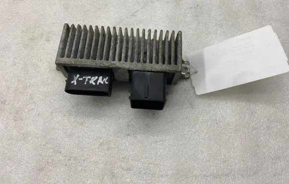 Nissan X-Trail T32 Glow plug pre-heat relay 271206395R