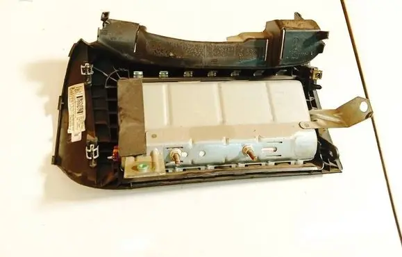 Passenger airbag