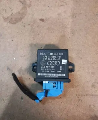 Audi A8 S8 D3 4E Light module LCM 5DF00888630 4L0907357 4L0910357