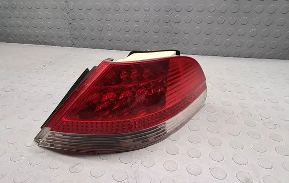 BMW 7 E65 E66 Rear/tail lights 6914286