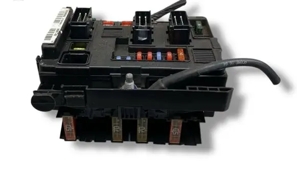 Peugeot Partner Fuse module U118470002J 9650618580