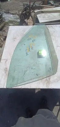 Volkswagen Golf IV Rear door window glass 