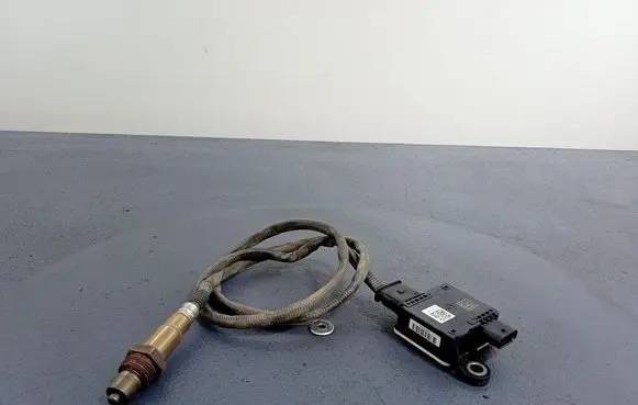 BMW 7 G11 G12 Lambda probe sensor 8477724