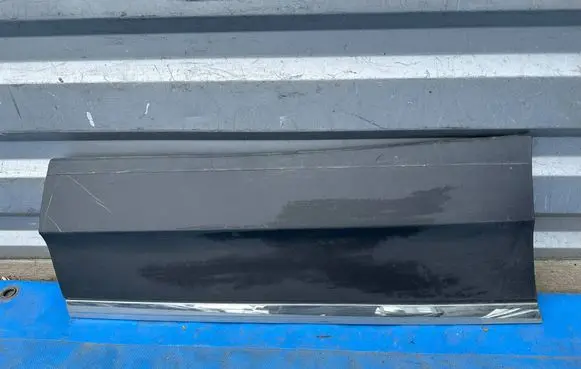 Volkswagen Tiguan Rear door trim (molding) 5NA854950AF 8NA854950