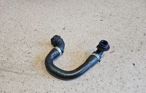 BMW X5 G05 Engine coolant pipe/hose 8598363
