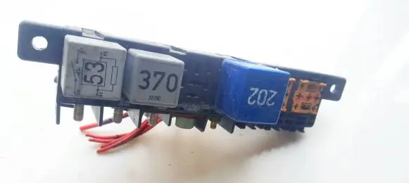 Audi A6 S6 C5 4B Fuse box set 8L0941822A 896083000