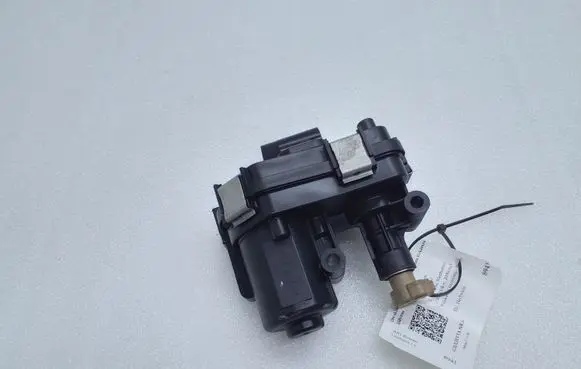 Alfa Romeo Giulietta Intake manifold valve actuator/motor 868PER1AN