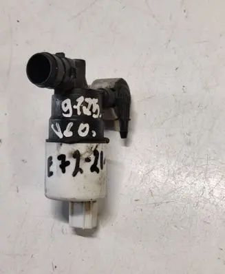 Volvo V60 Windscreen/windshield washer pump AV6117K624AA