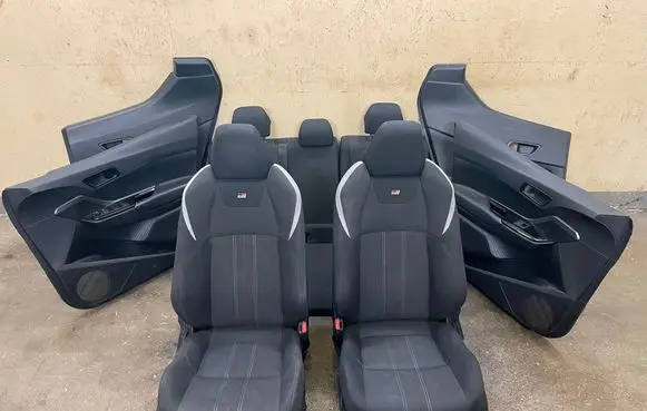 Toyota C-HR I Interior set 