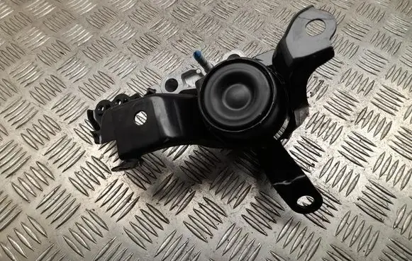 Hyundai Kona II Engine mount bracket