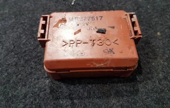Mitsubishi Carisma Other control units/modules MR277517