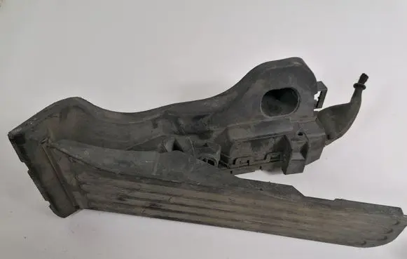 Volkswagen Jetta V Accelerator throttle pedal 1K1721503F