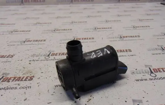 Toyota Corolla Verso E121 Windscreen/windshield washer pump 8533044010