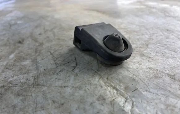 Citroen DS5 Radiator mount bracket