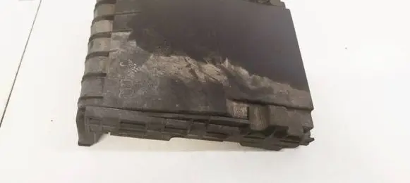Volkswagen Caddy Fuse box cover 1K0937132F