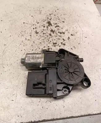 Renault Scenic III - Grand scenic III Rear door window regulator motor 827310004R 915946100 916835101