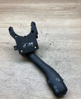 Volkswagen Golf V Wiper control stalk 