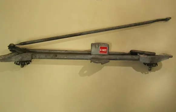 Mitsubishi Lancer Evolution Front wiper linkage 