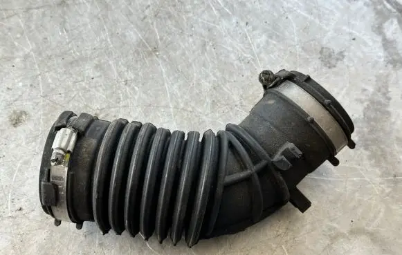 Renault Captur Intercooler hose/pipe 165758885R