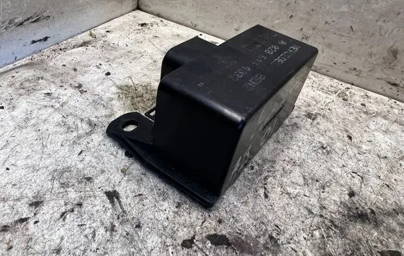 Mercedes-Benz ML W163 Glow plug pre-heat relay 0285454032
