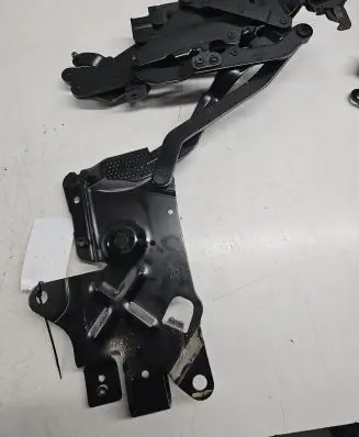 Opel Astra H Convertible roof hinge 13247431