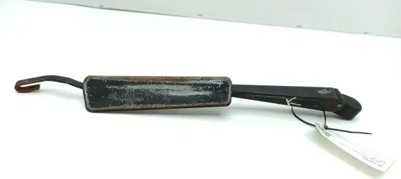 BMW 7 E23 Front wiper blade arm 3399990553